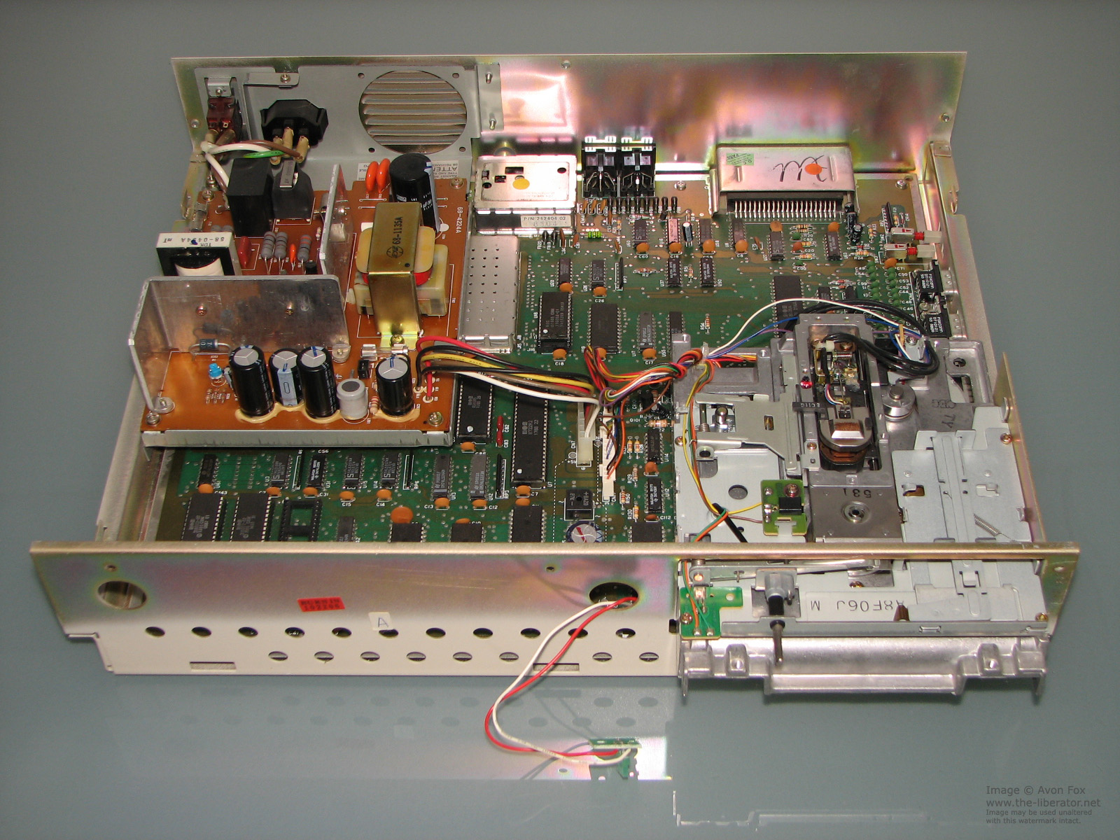 Commodore 64 / VIC20 / C16 / PLUS4 Recap Kit – All Revisions, High Quality Capacitors, Made In Italy