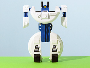 Convertrors Yobot Bong in Robot Mode